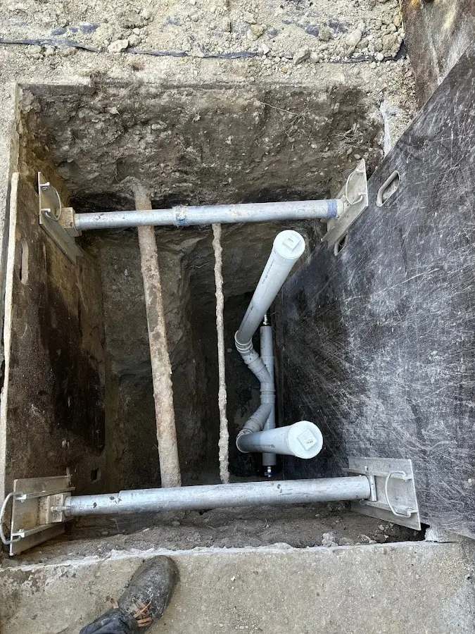 Experienced plumber completing Gas Line Repair work in Hutchinson Island South